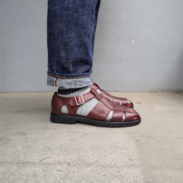 Oさんが美しく仕上げたサンダルのコバとステッチのディテール