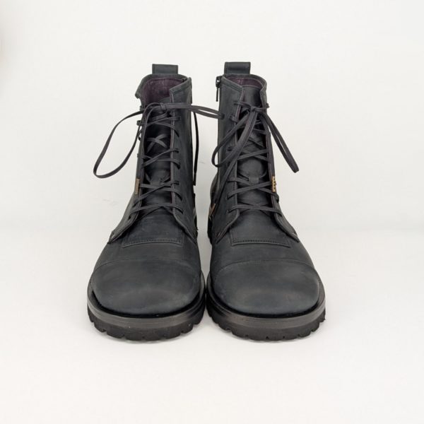 30-40代女性におすすめの大人可愛いブーツ正面