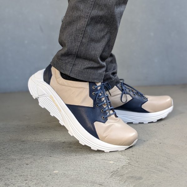 靴右側 市販のソールを活かしたスポーティーな手作り靴の右側面